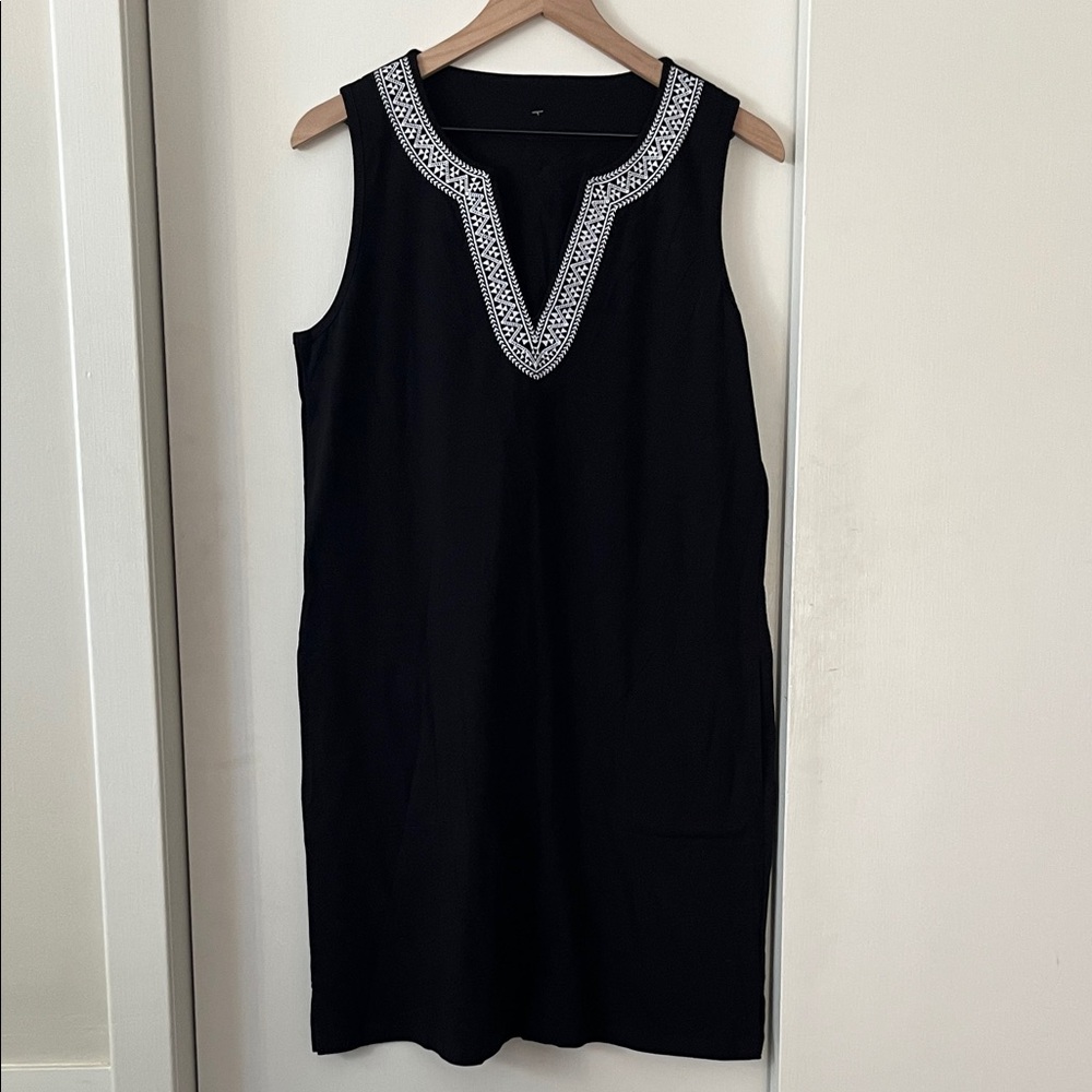 Lands’ End Black Sleeveless Cotton Jersey Dress w Embroidered Neckline, like new